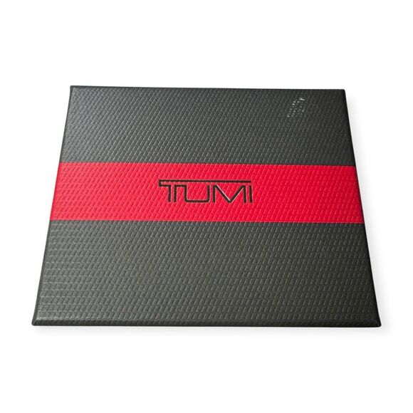 Tumi Bifold Leather Wallet Black New w/‎ Box